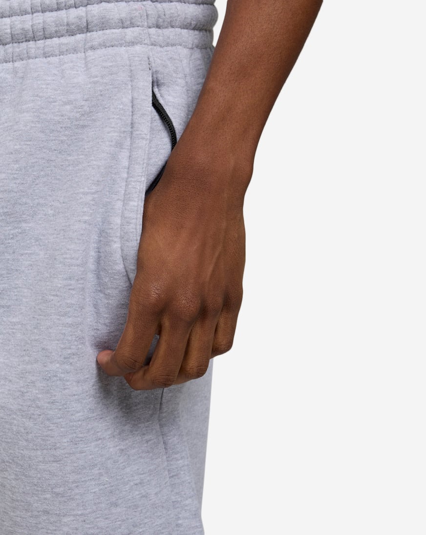 Shop Jordan Craig Basic Fleece Shorts 8152S-HGREY grey | SNIPES USA