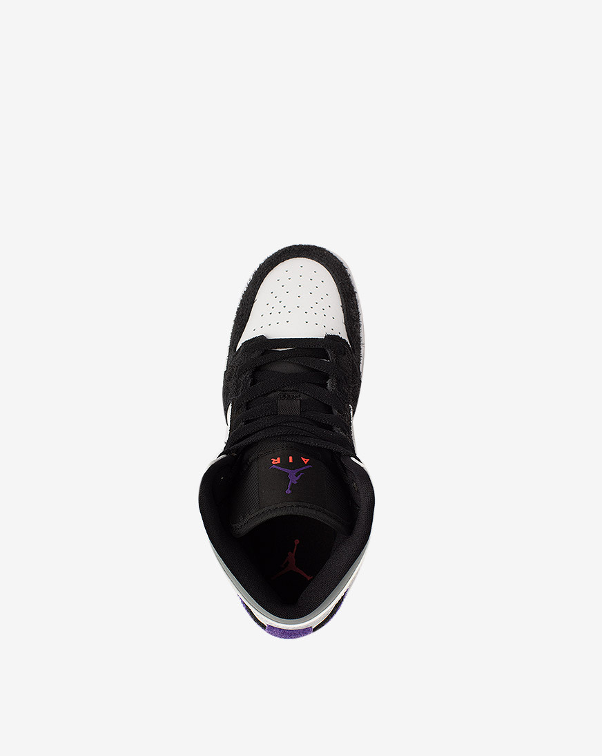 Shop Jordan Grade School Air Jordan 1 Mid SE BQ6931-105  display picture 2