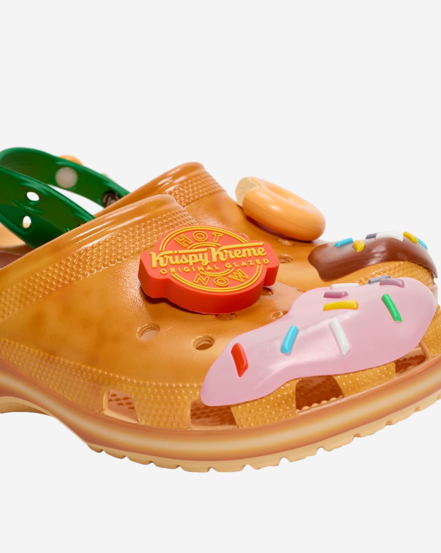 靴 Krispy Kreme x Crocs Classic Clog Krispy Kreme® x Crocs™ Collaboration