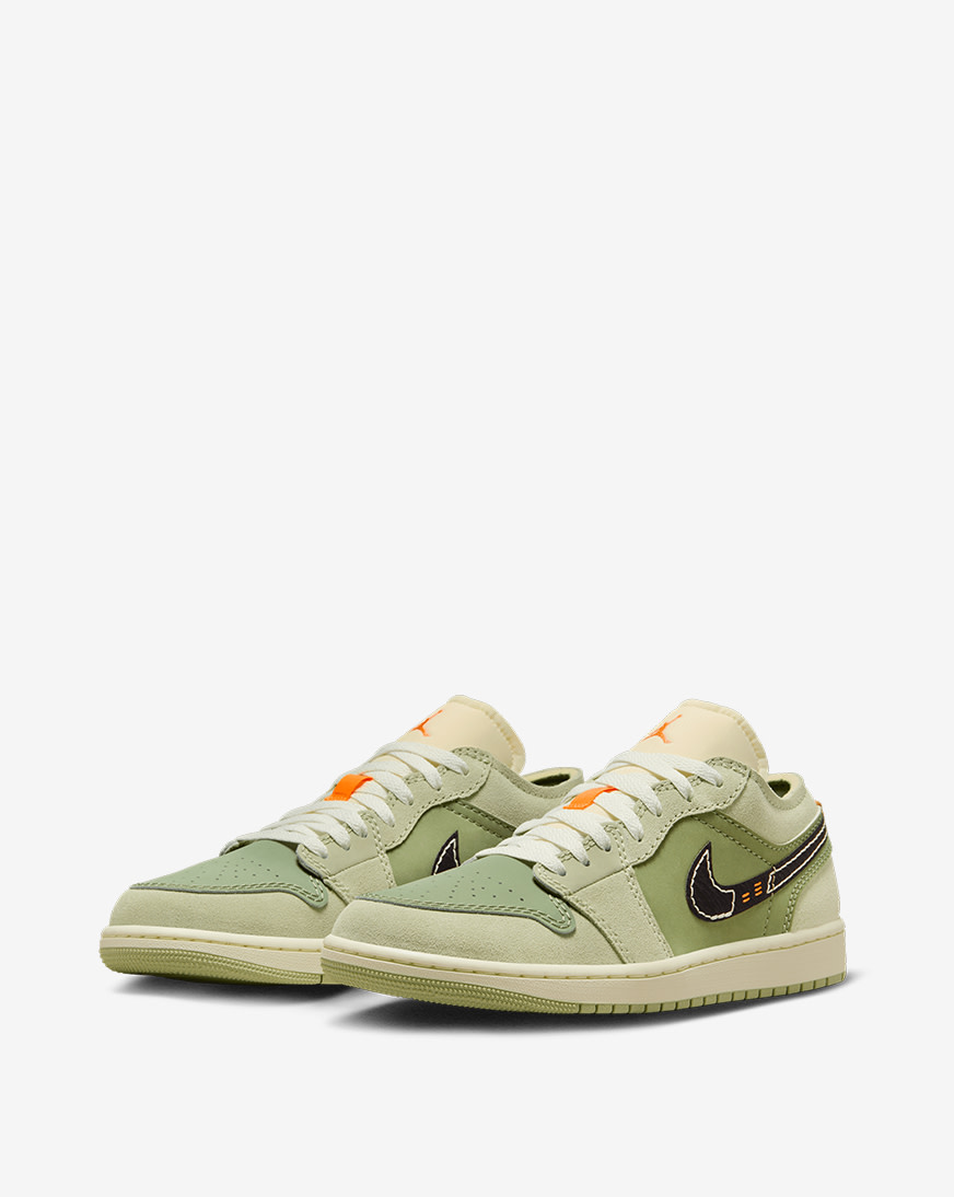 nike_fd6819-300_02.jpg