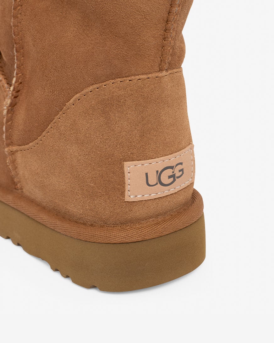 Shop UGG Classic Short II Boots 1016223CHE brown | SNIPES USA