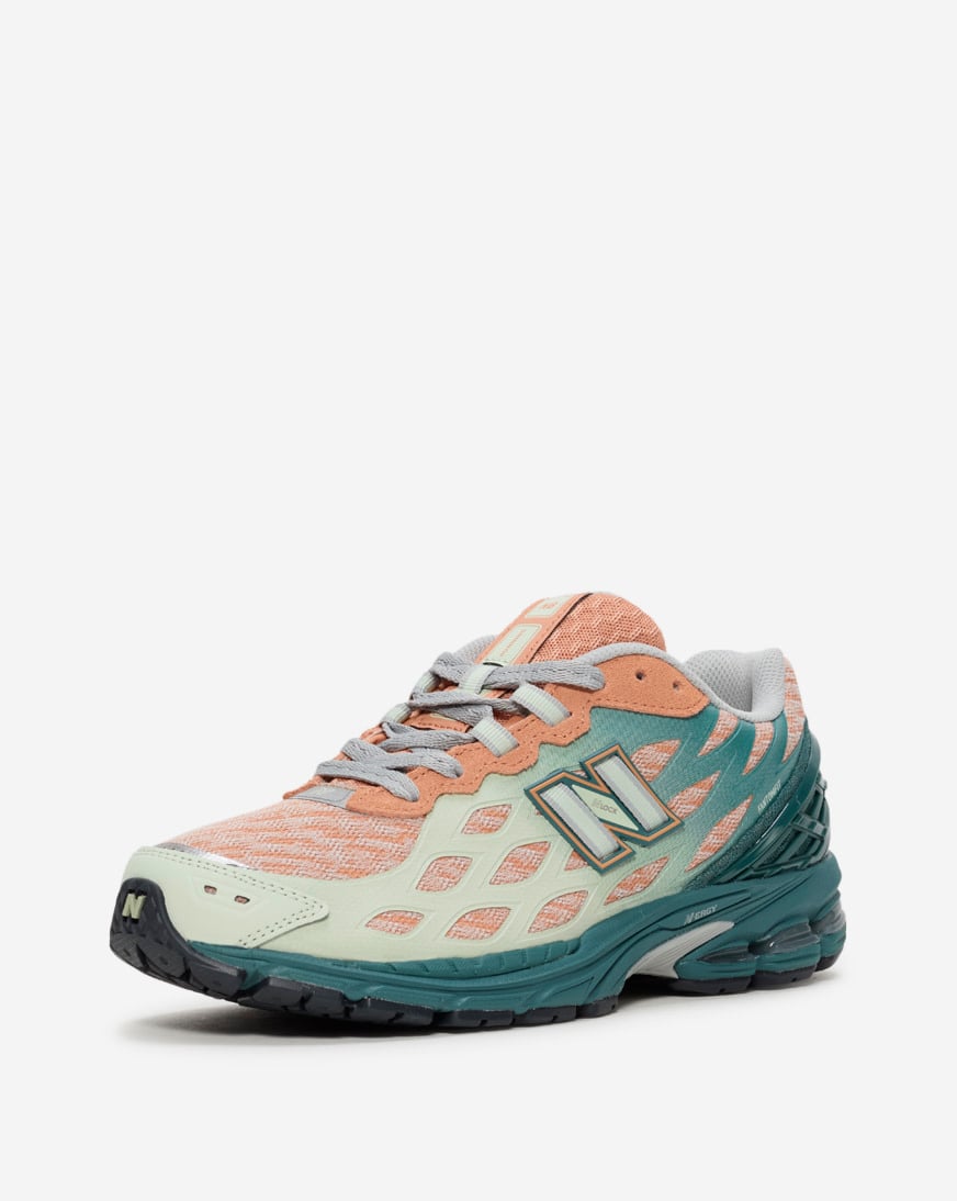 Shop New Balance 1906W U1906WFBX green | SNIPES USA