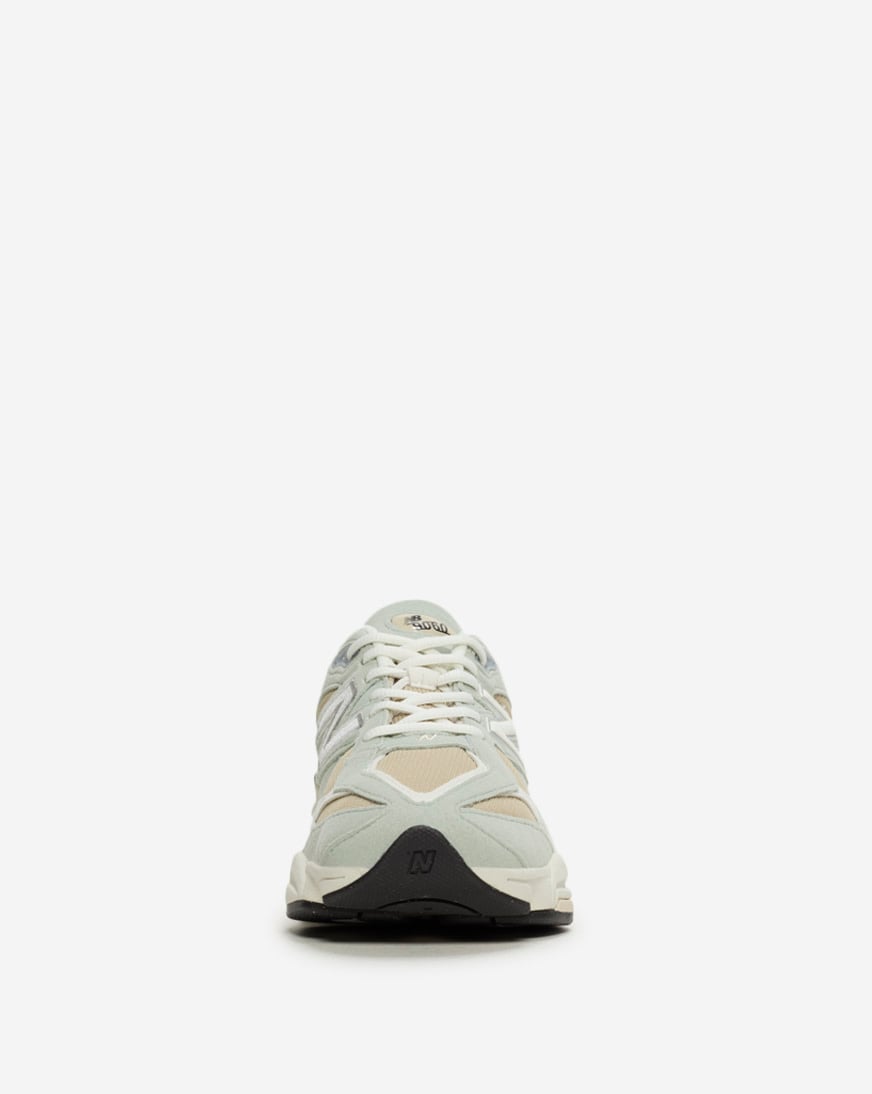 Shop New Balance Grade School 9060 G90604BR green | SNIPES USA