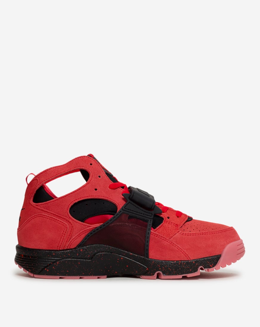 Shop Nike Air Trainer Huarache IQ0615-600 red | SNIPES USA