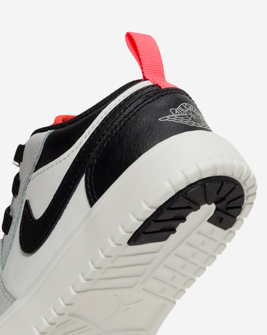 Shop Jordan Little Kids' Air Jordan 1 Low DR9748-045 grey | SNIPES USA