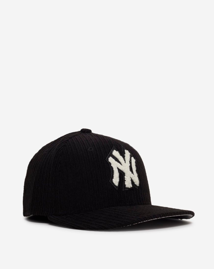 Shop New Era 59Fifty New York Yankees Chenille Cord Fitted Hat