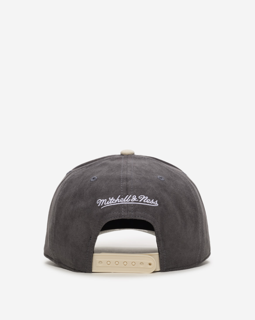 Shop Mitchell Ness Chicago White Sox Pro Pinch Suede Two  display picture 3