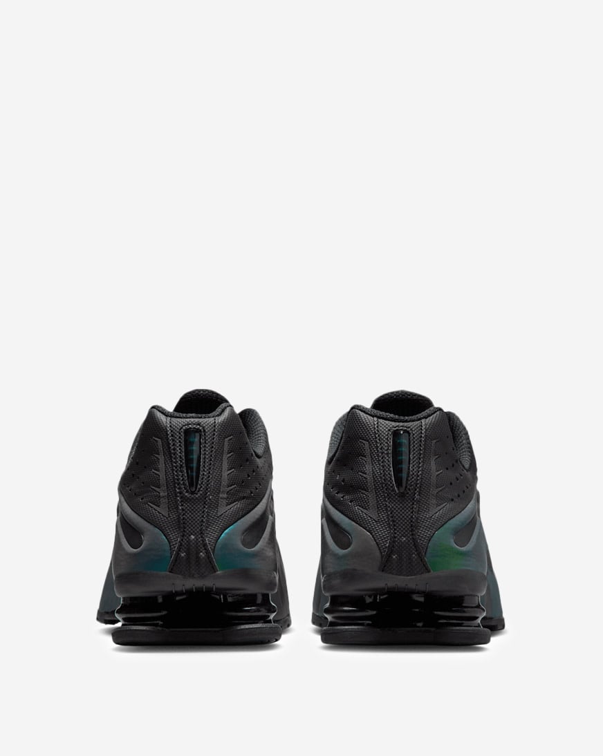 Shop Nike Shox R4 SE IM6596-001 black | SNIPES USA
