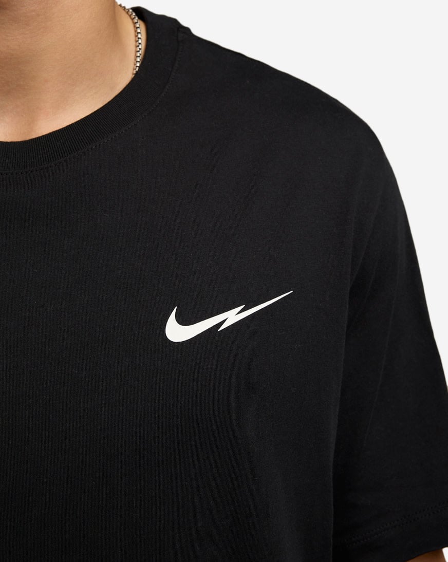 nike_fz5417-010_03.jpg
