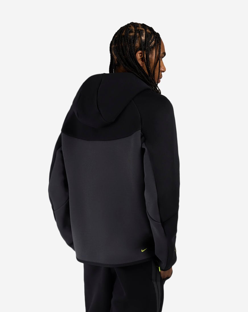 nike_iq1013-010_02.jpg