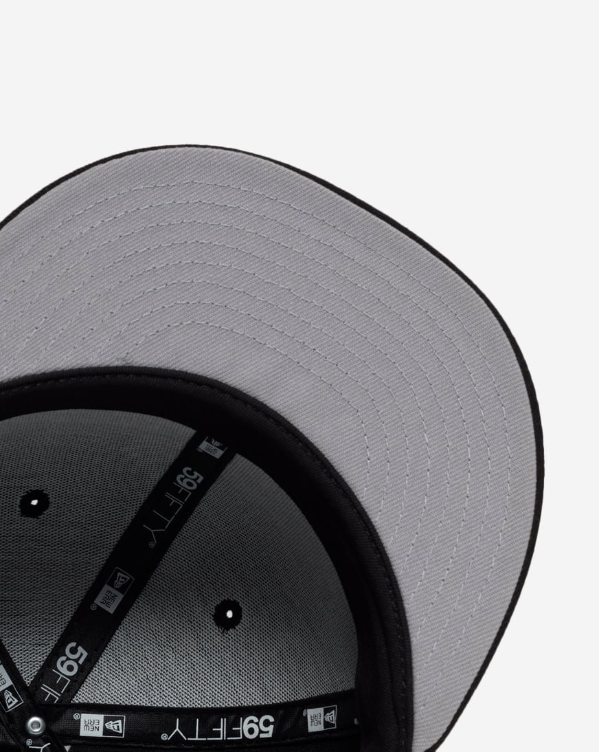 Shop New Era 59Fifty Chicago White Sox Running Stitch Fitted Hat