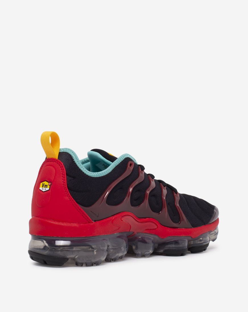 Shop Nike Air Vapormax Plus DX1795-001 