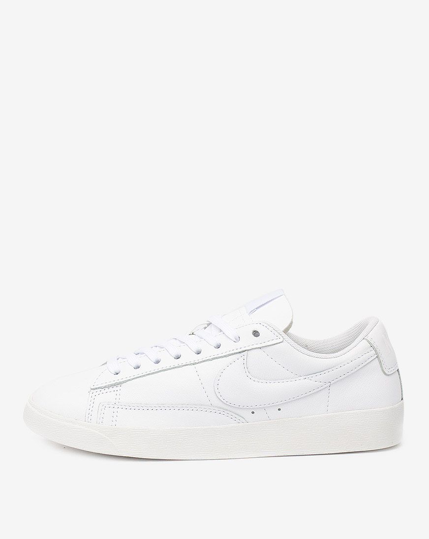 women's shoe nike blazer low le