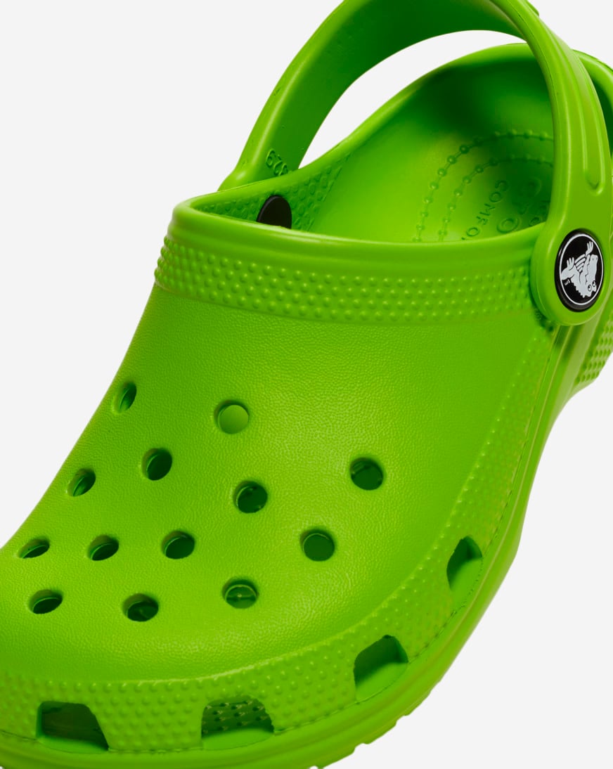 Shop Crocs Pre-School Classic Clog 206991-30T green | SNIPES USA display picture 2