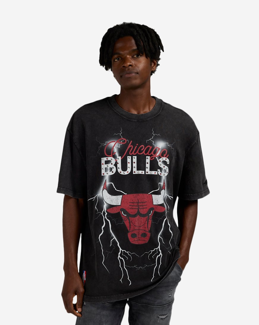 Shop PRO STANDARD Chicago Bulls Lightning Tee BCB1517151-WBK black