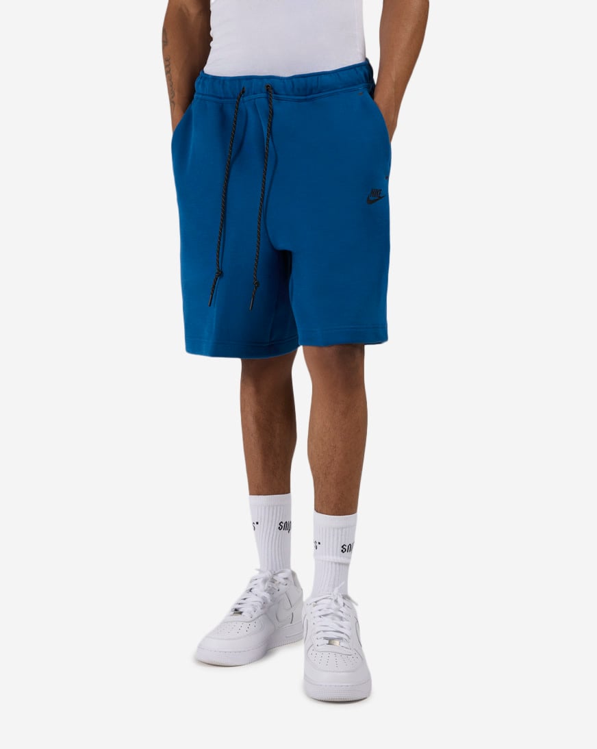 Shop Nike Tech Fleece Shorts IM0693-476 blue | SNIPES USA