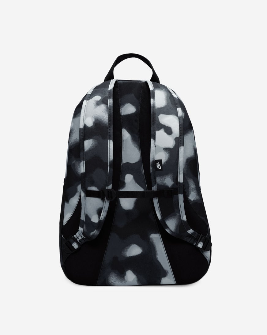 Shop Nike Hayward Backpack DR6260-010 black | SNIPES USA