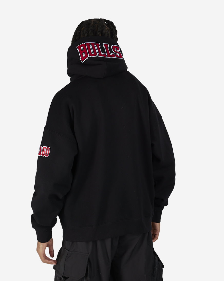 Chicago Bulls 1966 Kangaroo Old English Crewneck Sweatshirt