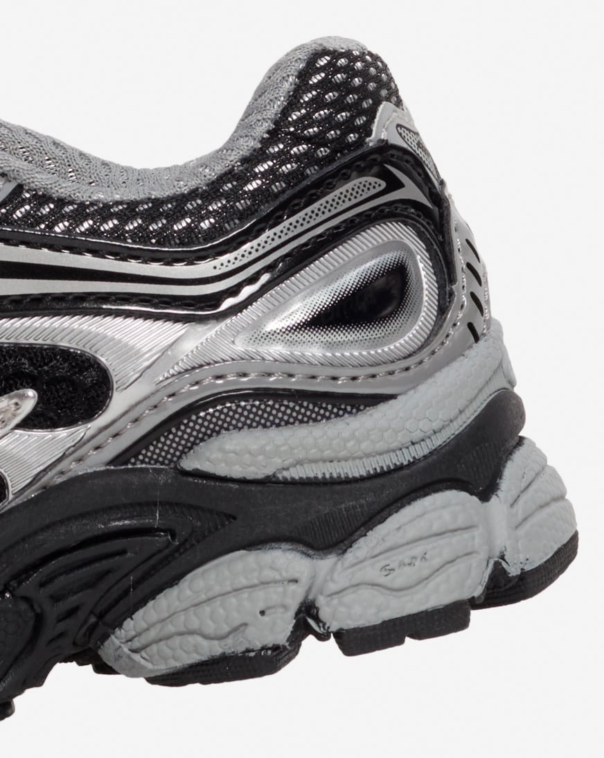 Shop Saucony Toddler ProGrid Omni 9 SL225C01 silver | SNIPES USA