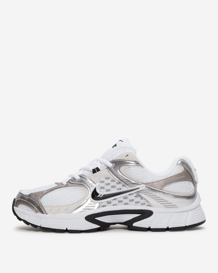 NIKE(ナイキ) ★ V5 RNR White Men / HJ5228-101 Nike V5 RNR White Black Metallic Silver HJ5228-101 Men Shoes