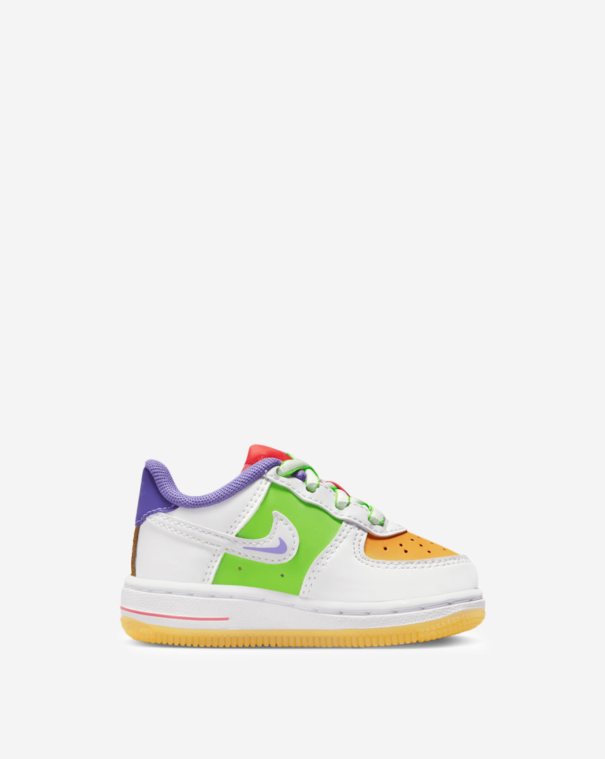 nike_fd1037-100_02.jpg