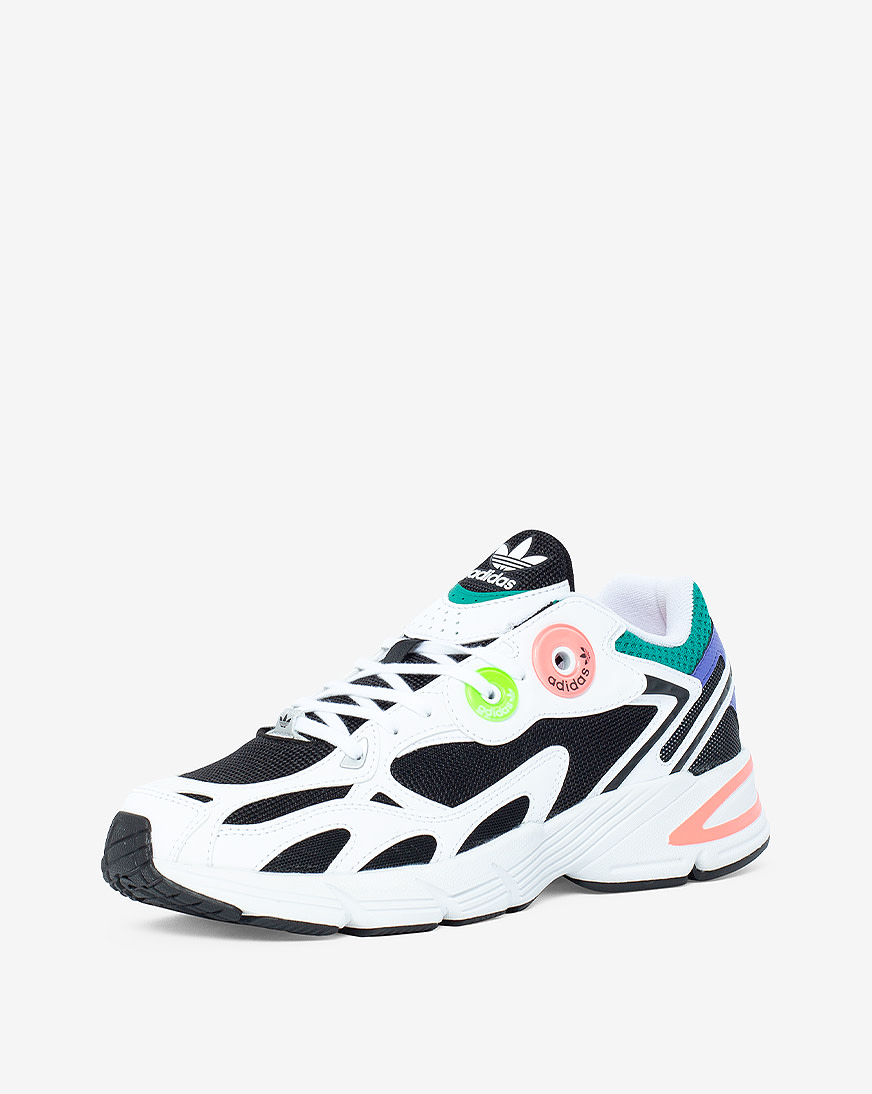 あい adidas_gy1122_02.jpg