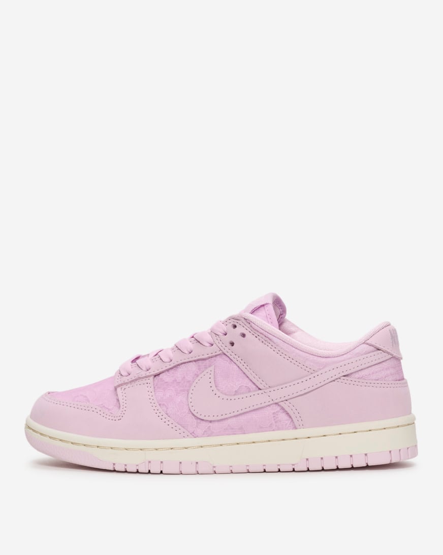 Nike Dunk Low ピンク US 9.5 Size 9.5 - Nike Dunk Low Valentine's Day 2024 W for sale