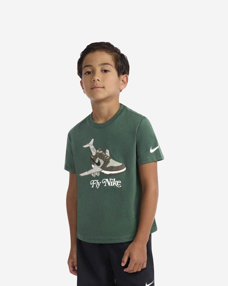 Shop Nike Little Kids' Graphic T-Shirt 86N321-F1J green | SNIPES USA