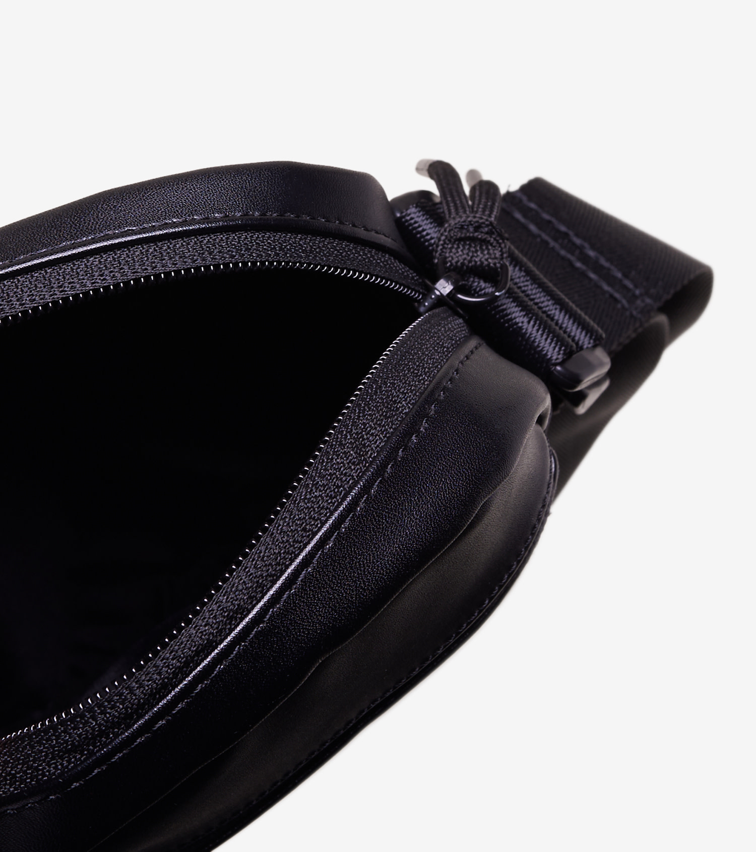 Shop Jordan Jordan by Nike Crossbody Bag 9A0225-023 black | SNIPES USA