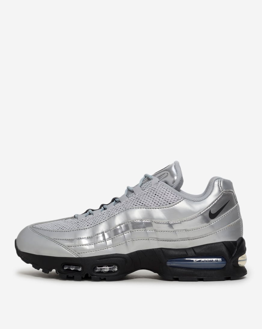 nike_ib6830-002_01.jpg