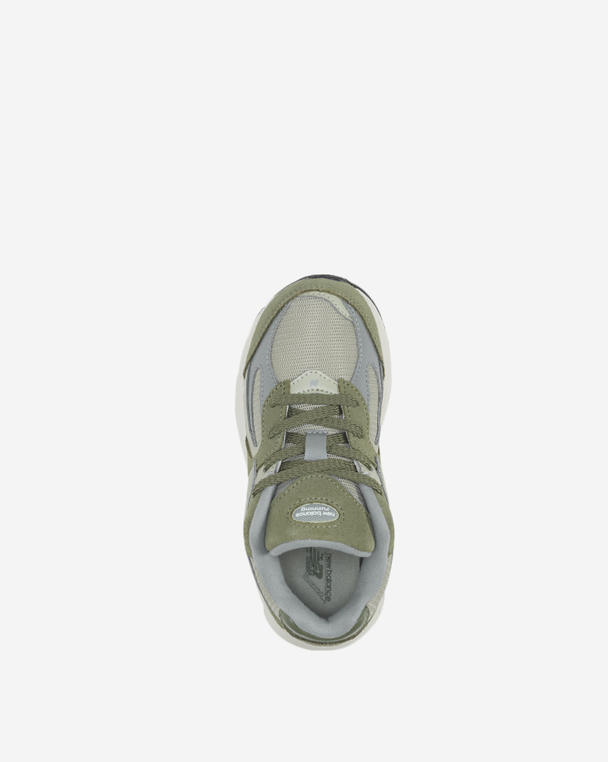 Shop New Balance Pre-School 2002 PC2002CA green | SNIPES USA