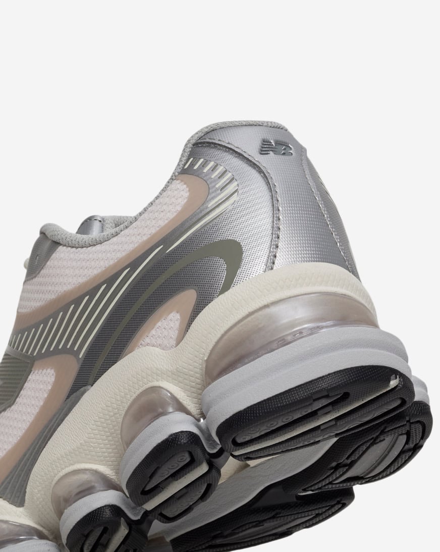 Shop New Balance ABZORB 2000 U20005F9 pink | SNIPES USA