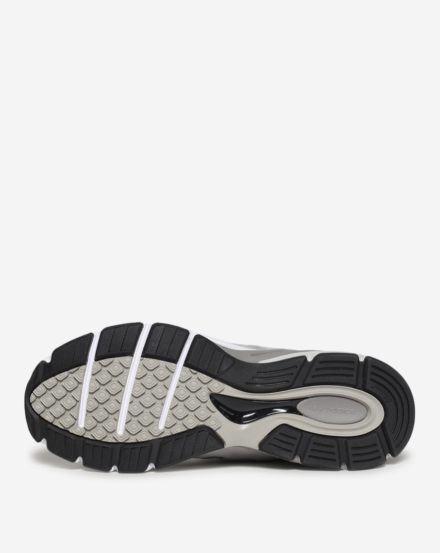Shop New Balance 990v4 U990GR4 grey | SNIPES USA