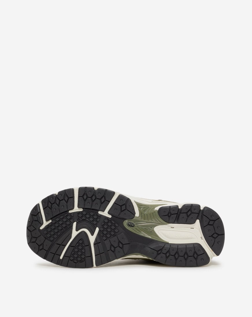 Shop New Balance Grade School 2002 GC2002CA green | SNIPES USA