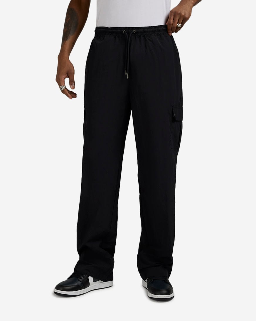 25年　新作　新品　BRIEFING MENS LOGO LINE PANTS Shop SNIPES Nylon Cargo Pants FW25MF014-001 black | SNIPES USA