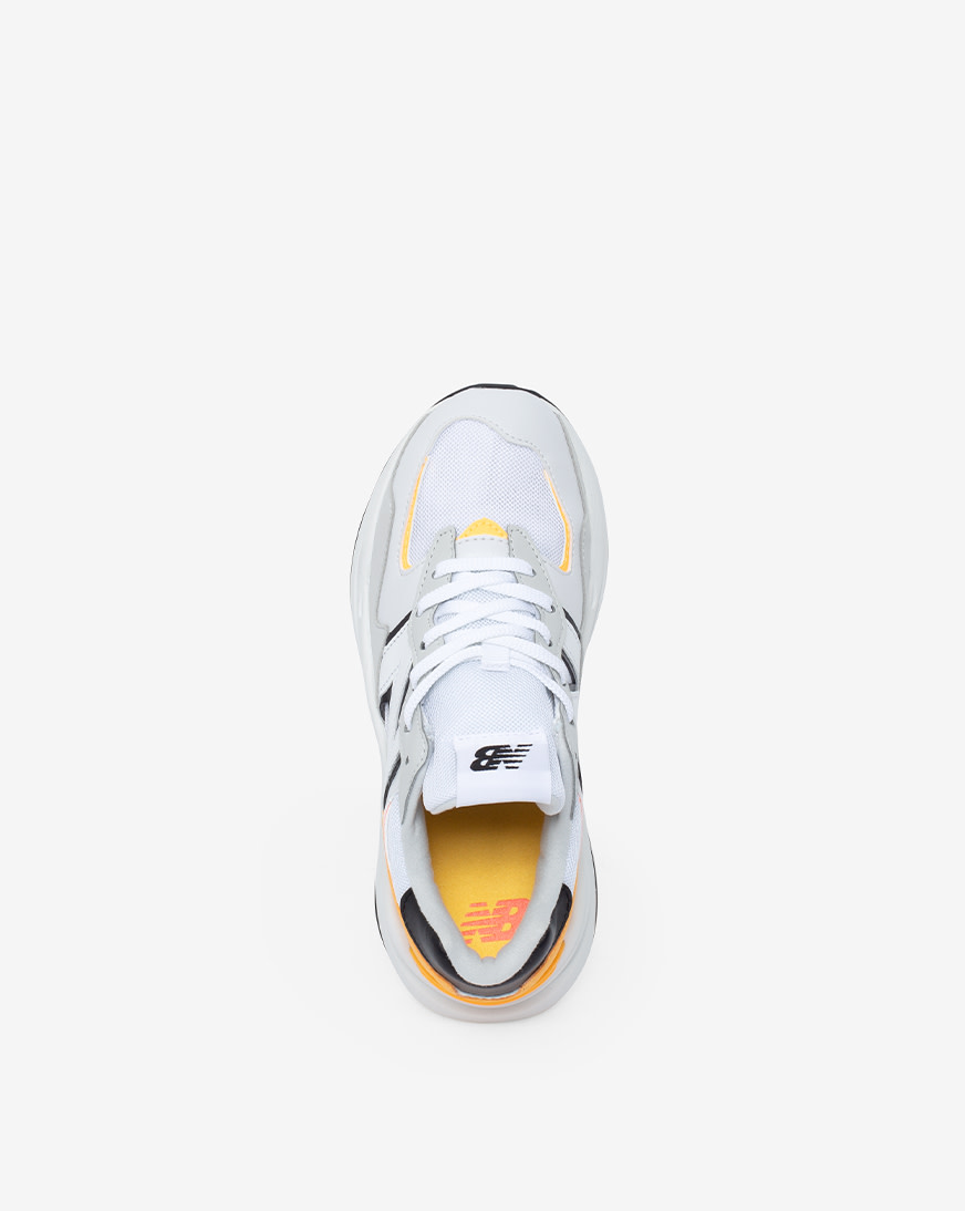 Shop New Balance Grade School 57/40 GC5740SB grey | SNIPES USA