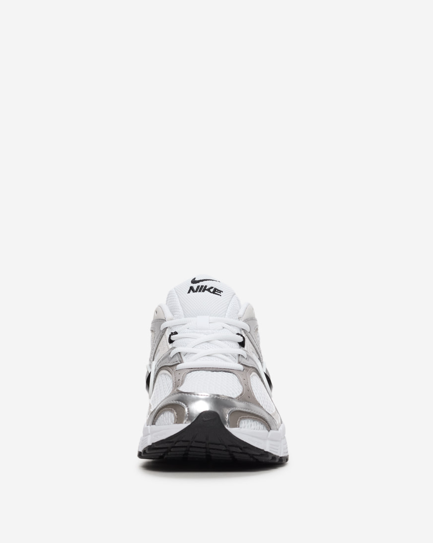 Shop Nike V5 RNR HJ5228-104 white | SNIPES USA