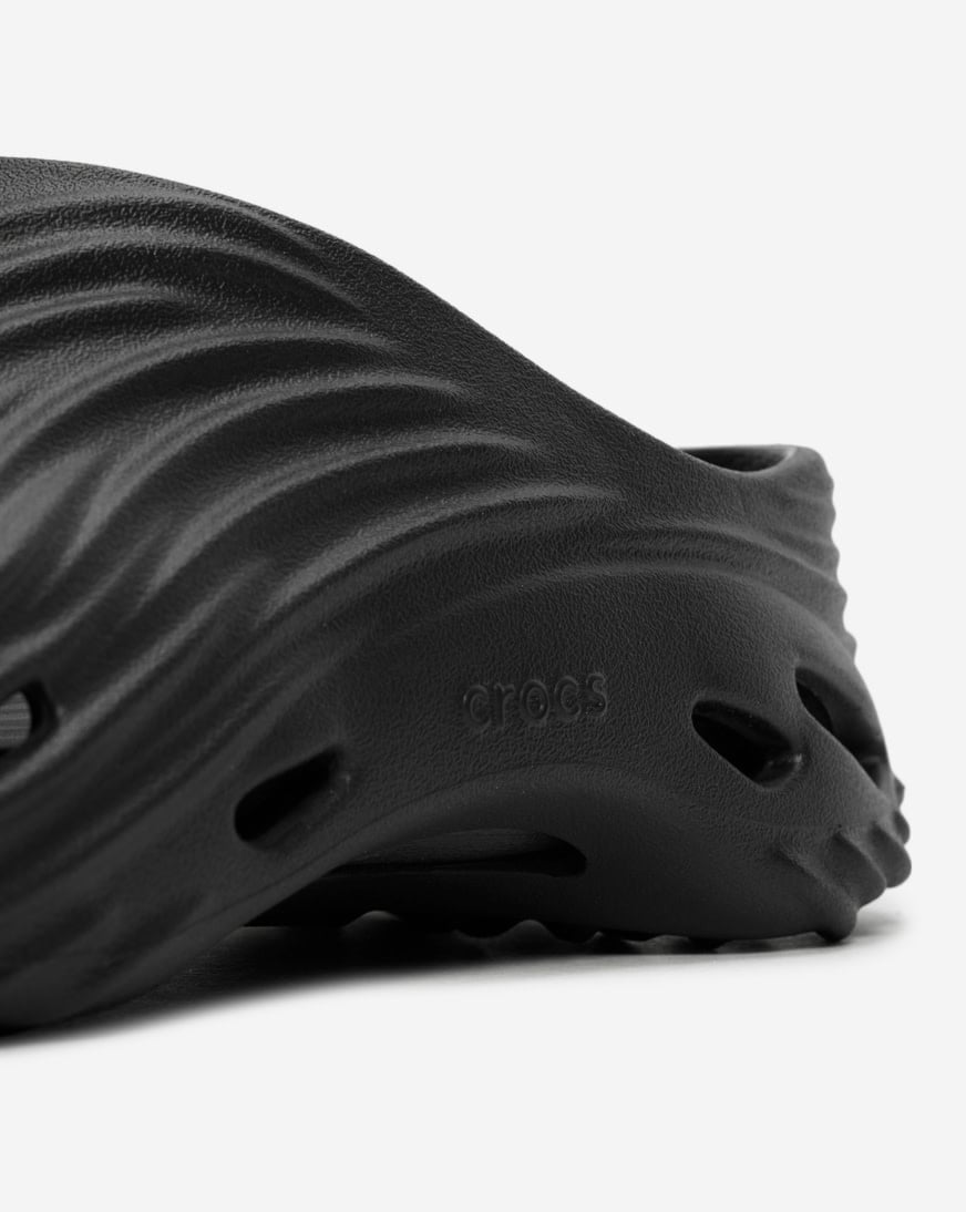 Shop Crocs Echo Wave 210521-060 black | SNIPES USA