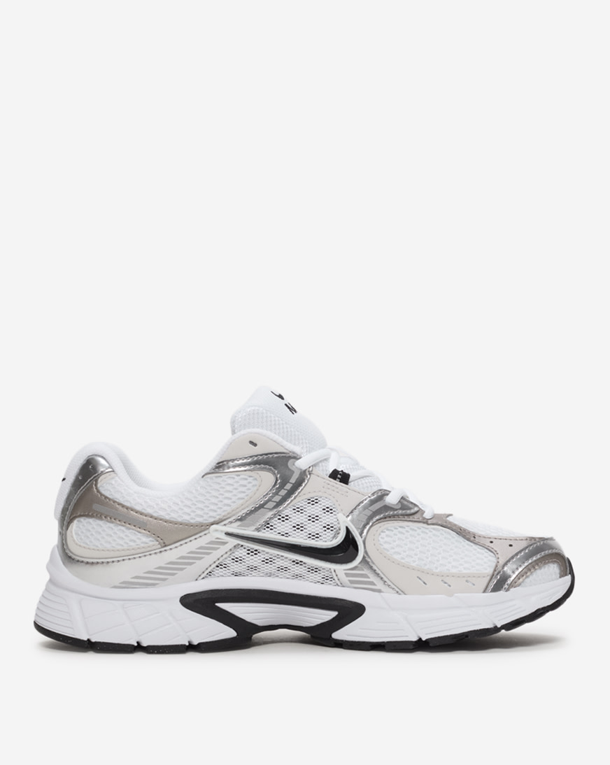 Shop Nike V5 RNR HJ5228-104 white | SNIPES USA