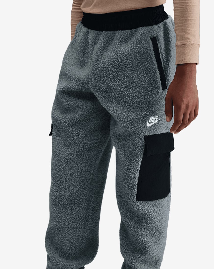 nike_hv0386-084_03.jpg