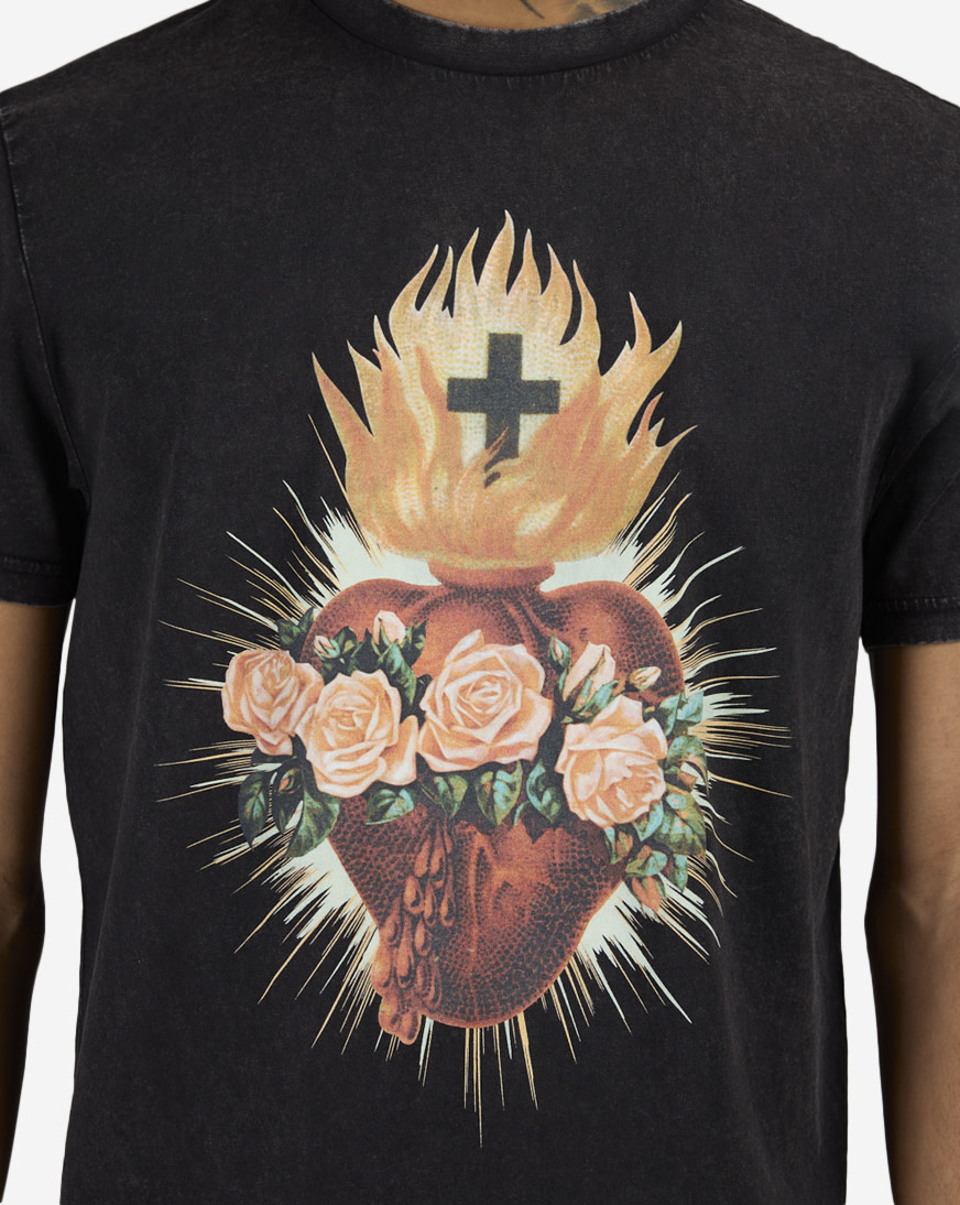 Shop Mister Tee Burning Heart Tee MTUS465A-US-03054 black | SNIPES USA