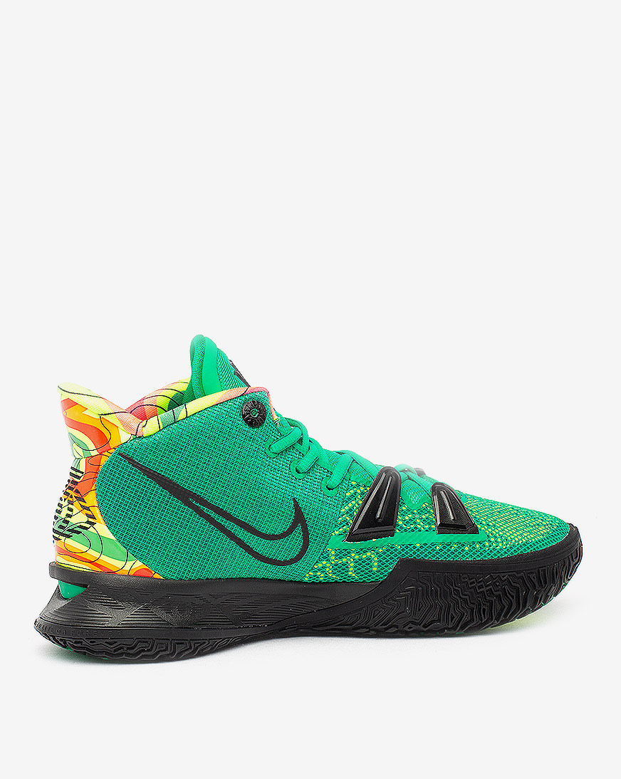 Shop Nike Kyrie CQ9326-300 green SNIPES USA - Main Image