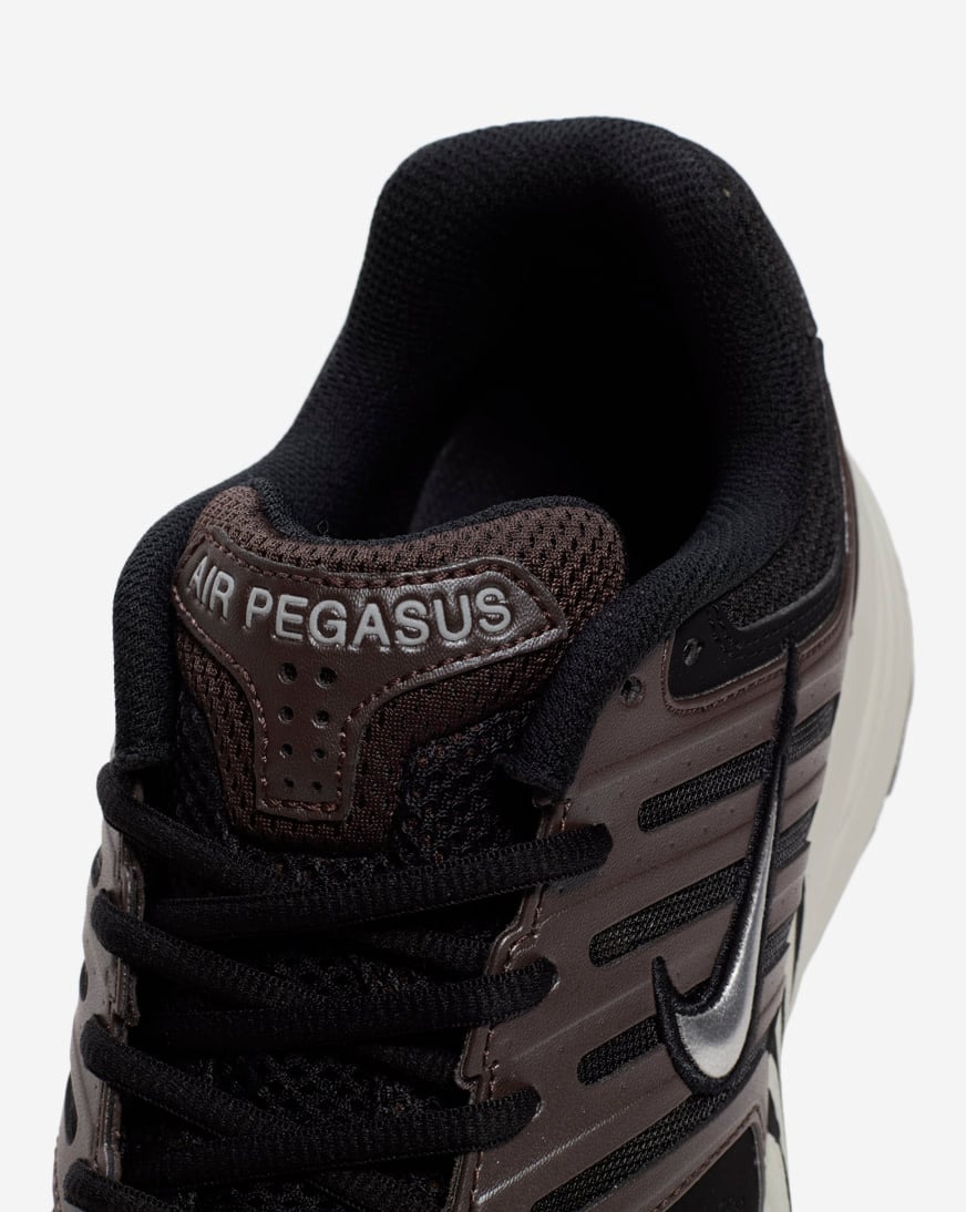 Shop Nike Air Pegasus 2K5 HQ5403-200 brown | SNIPES USA