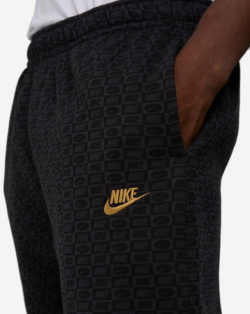 nike_hj6884-046_03.jpg