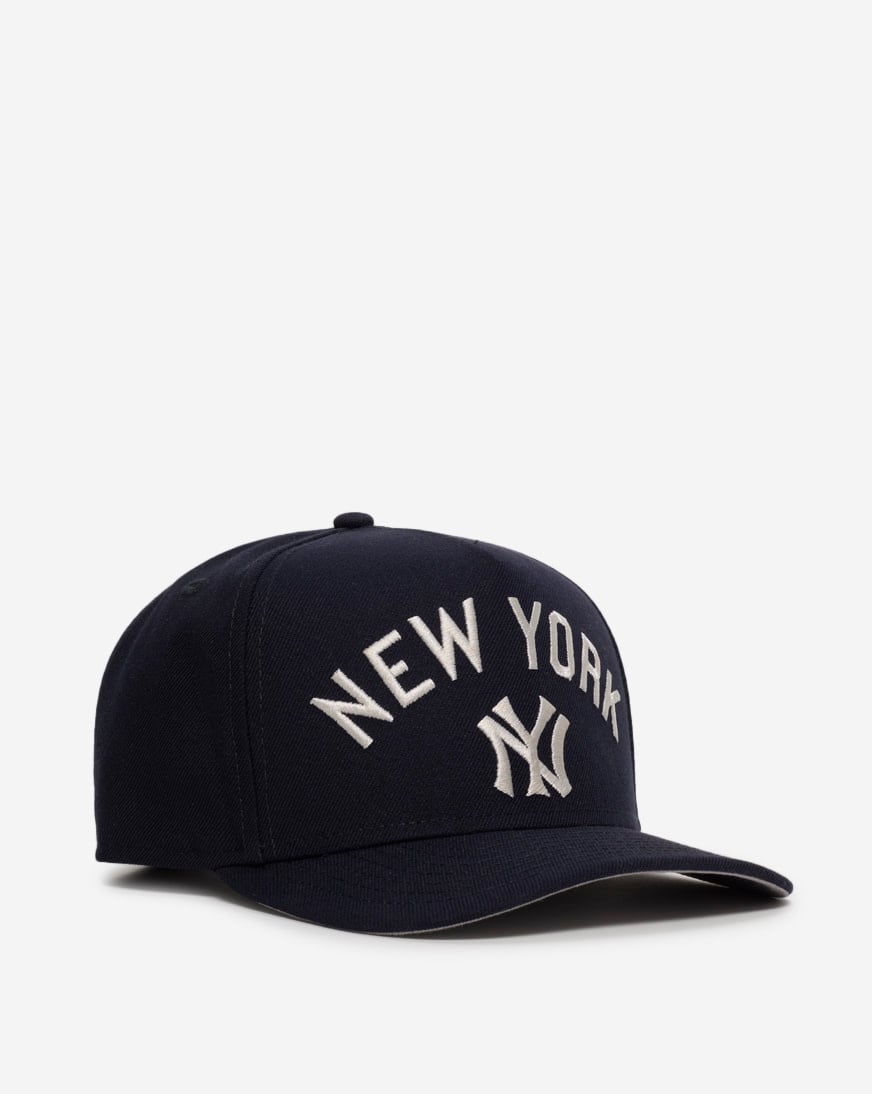 Shop New Era 9Fifty New York Yankees Arched A-Frame Snapback Hat