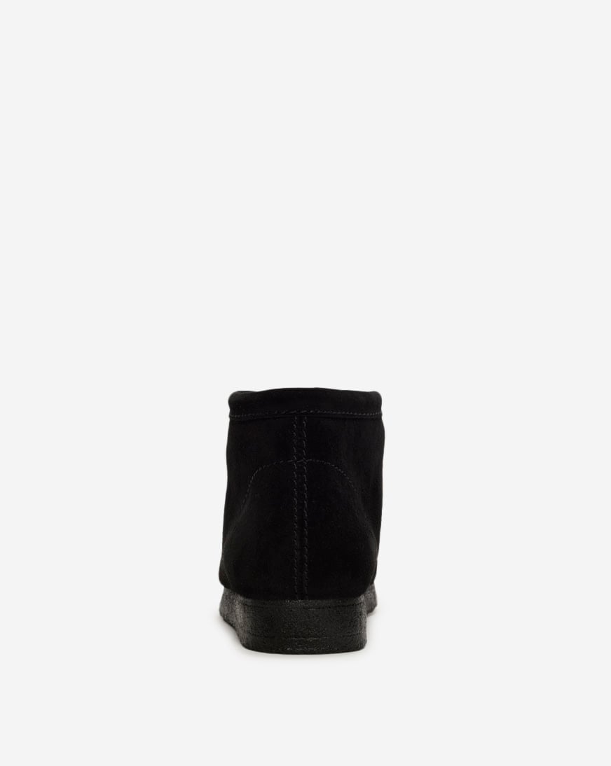 Shop Clarks Wallabee Boot 26155517 black | SNIPES USA