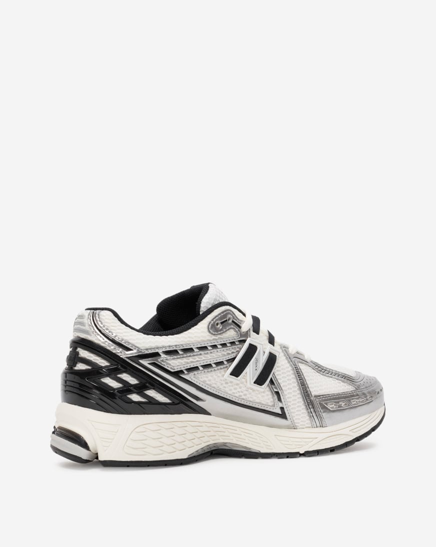Shop New Balance 1906R M1906RER grey | SNIPES USA