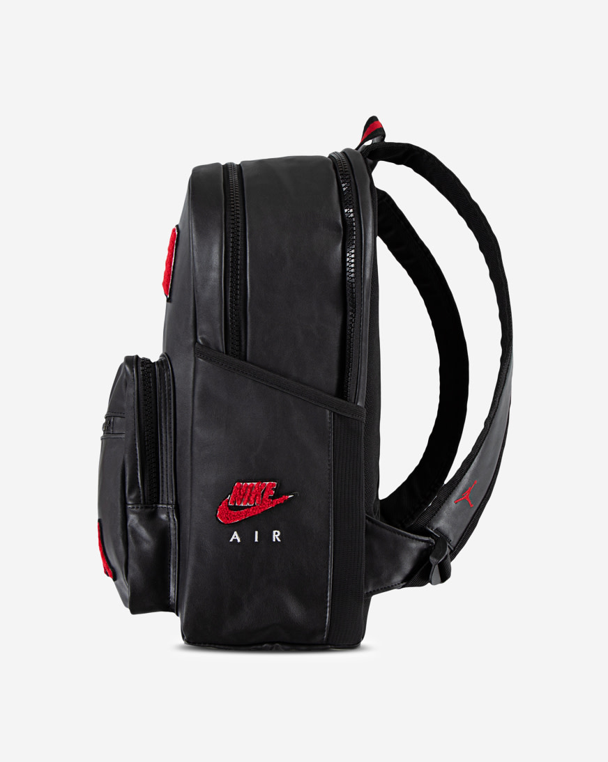 【Nike】Jordan Borough Varsity Backpack 20L ★送料関税込★ Jordan Borough Varsity Backpack (20L). Nike.com
