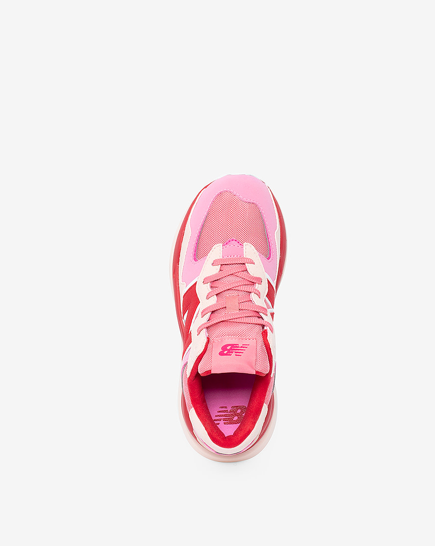 Shop New Balance Grade School 57/40 GC5740SK pink SNIPES USA