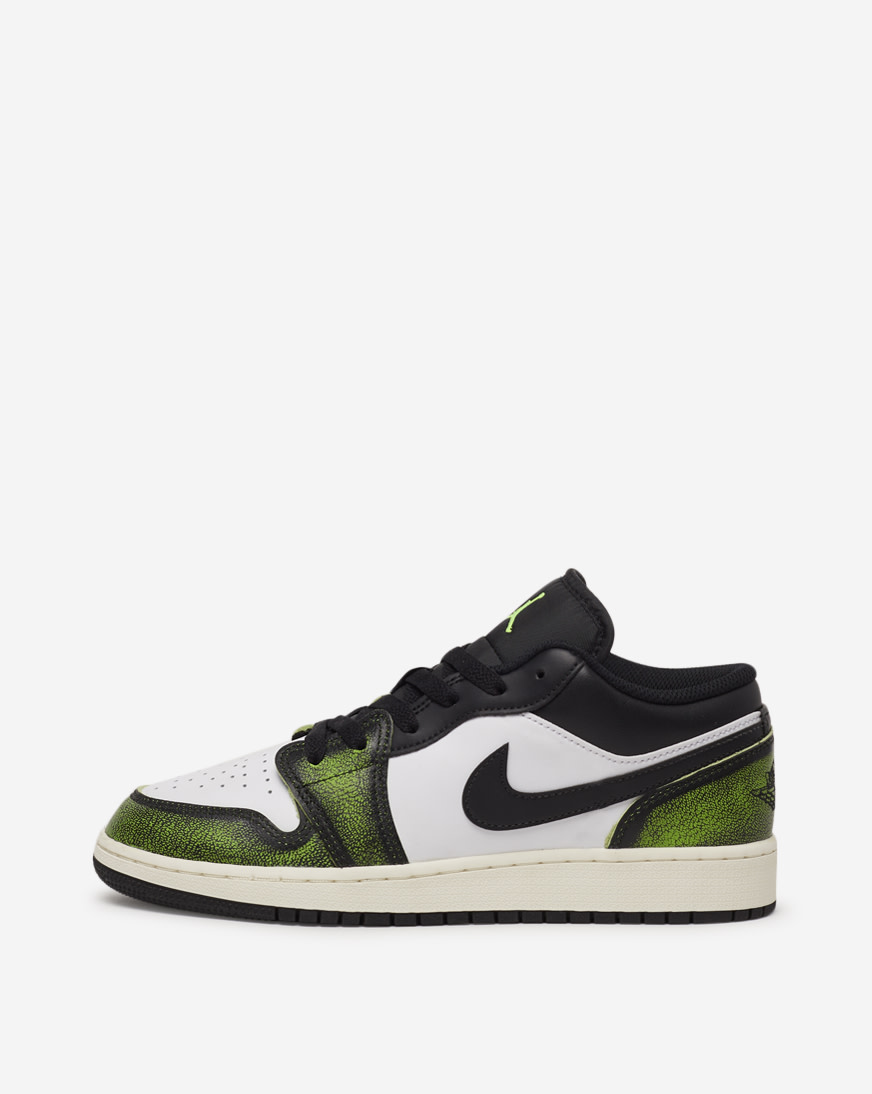 Shop Jordan Grade School Air Jordan 1 Low SE DO8244-003